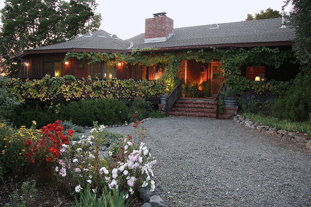 Old Crocker Inn — 4-Star Luxury Hotel in Cloverdale, United States