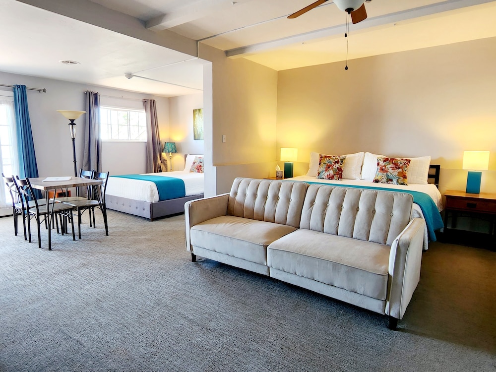 The Sky View Inn - photo 15