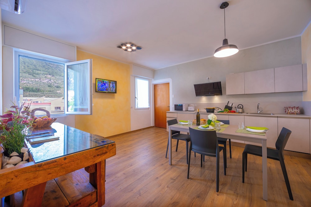 Appartamento Bianca Gemma Happy Rentals — 4-Star Luxury Hotel in Riva Del Garda, Italy