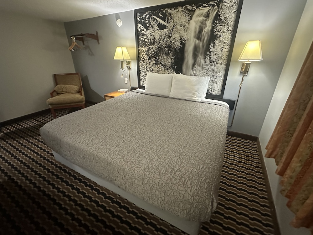 Yankton Inn - photo 9
