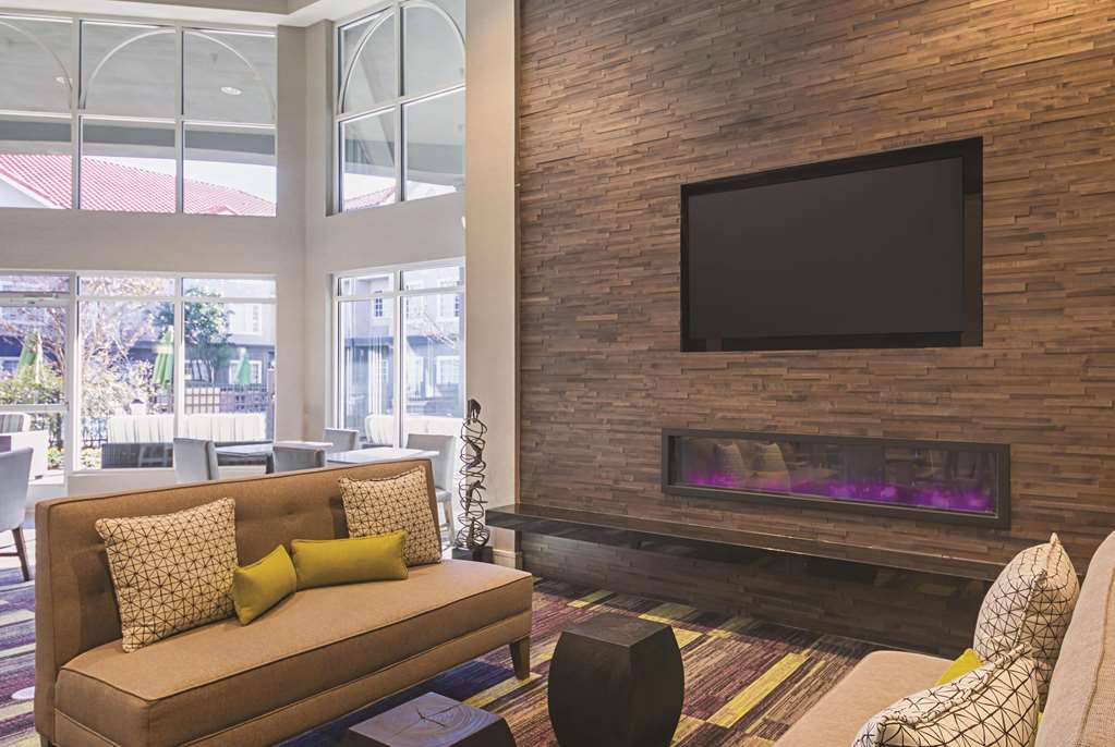 La Quinta Inn & Suites by Wyndham Austin Near The Domain - photo 8