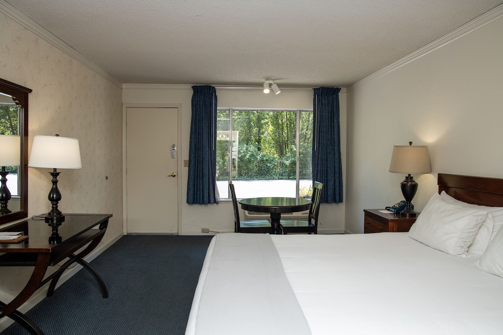 The Occidental Lodge - photo 24