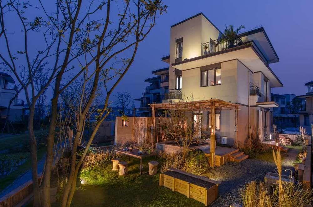 Blossom Hill Pastoral Poem — 4-Star Luxury Hotel in Wuxi, People's Republic of China