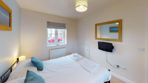 Daisy Cottage Part of the The Bay Filey Holiday Village with pool gym and direct beach access pub restaurant tennis and meadows walks