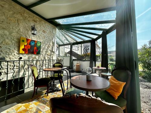 Tout Arrive Située sur le Chenal de la Grève in La Tremblade, France