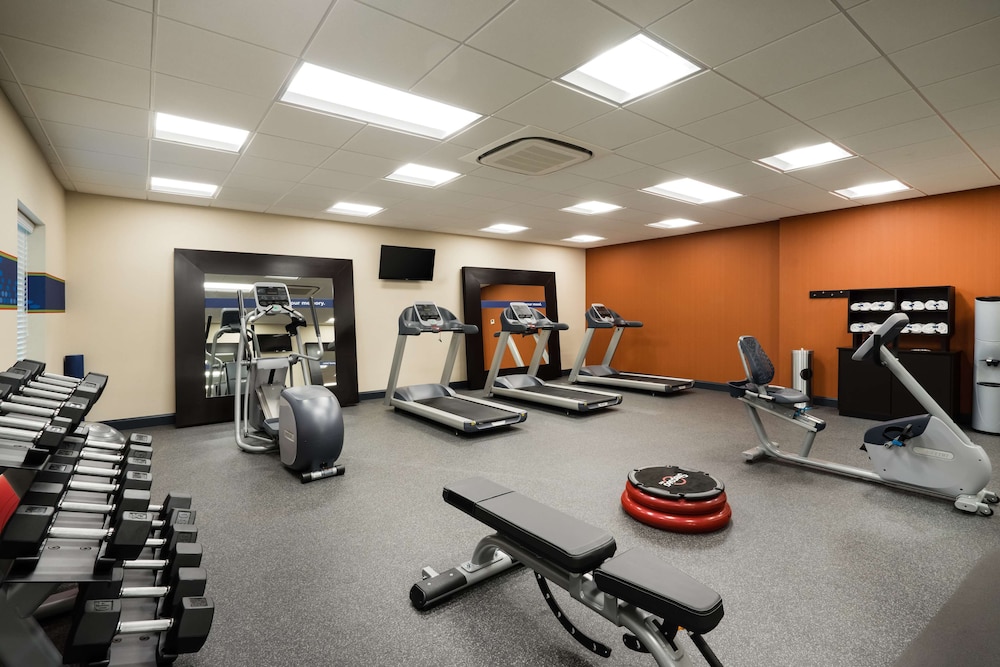 Hampton Inn Newport - photo 27
