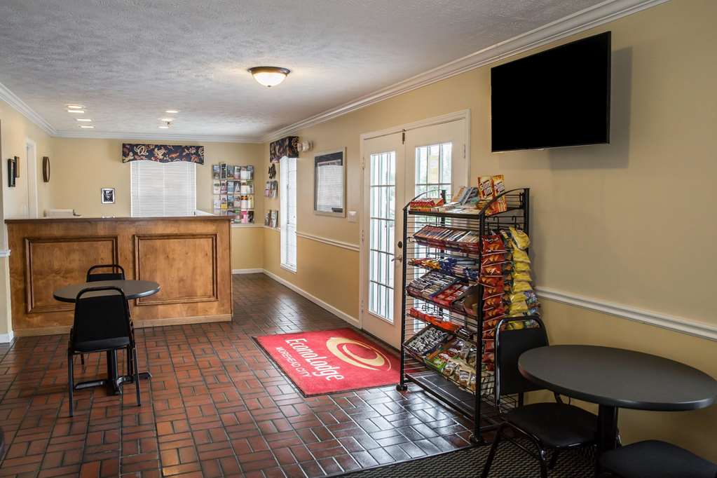 Econo Lodge Crystal Coast - photo 7