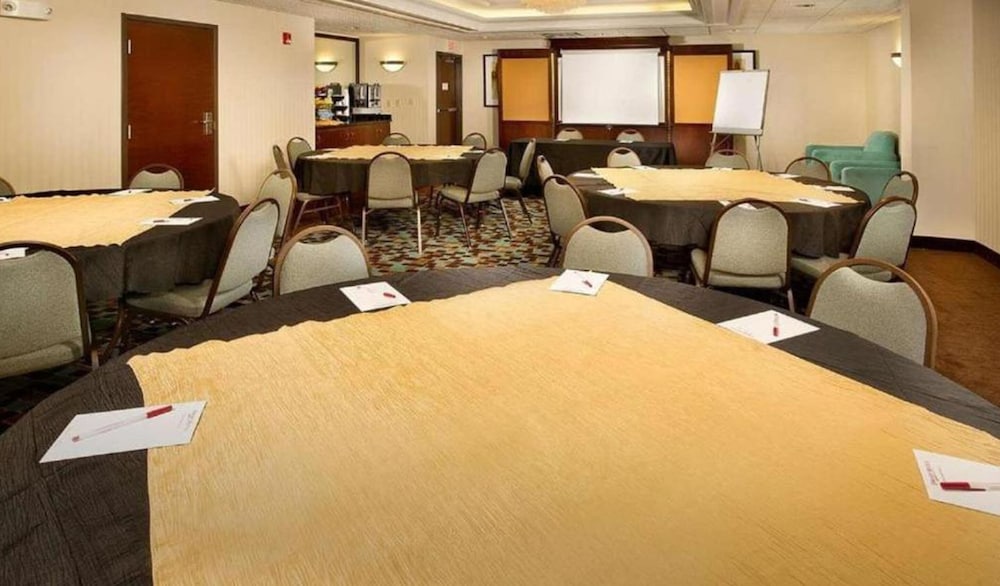 Hotel Lotus Kansas City Stadium - photo 23