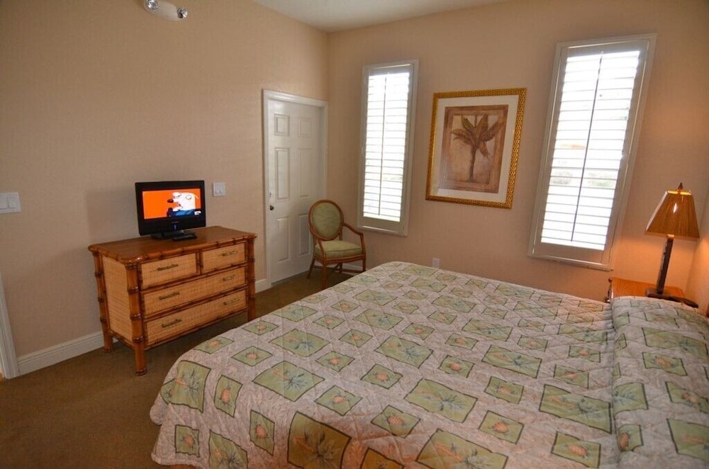 Cozy Cabana Haven - photo 2
