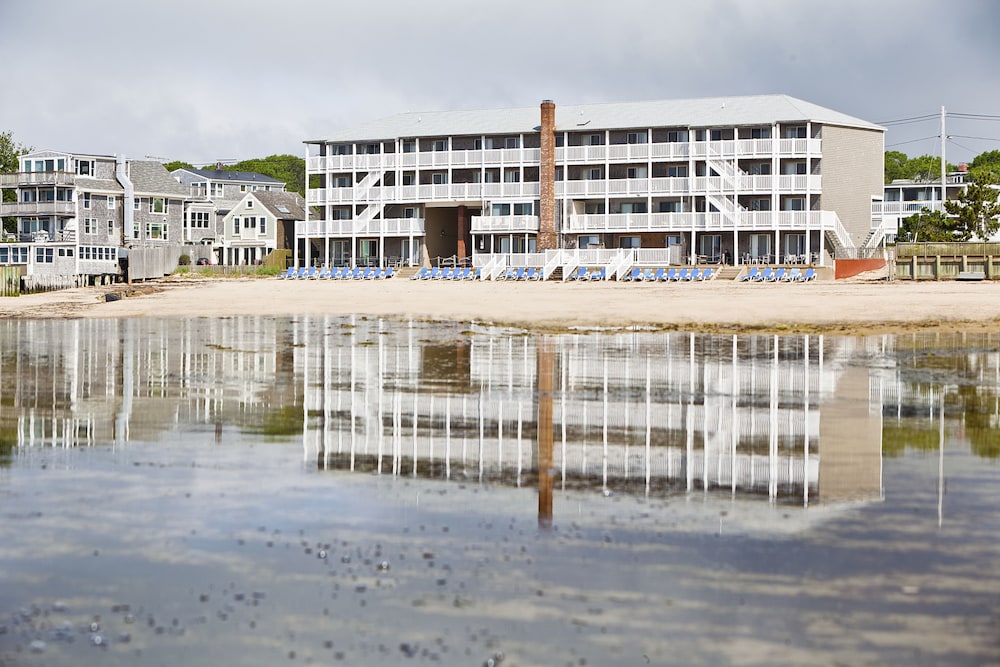 Surfside Hotel and Suites - photo 5