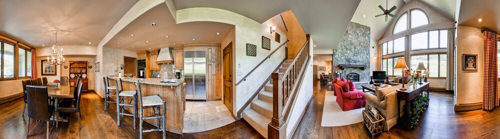 Highlands Slopeside by East West Hospitality - photo 211