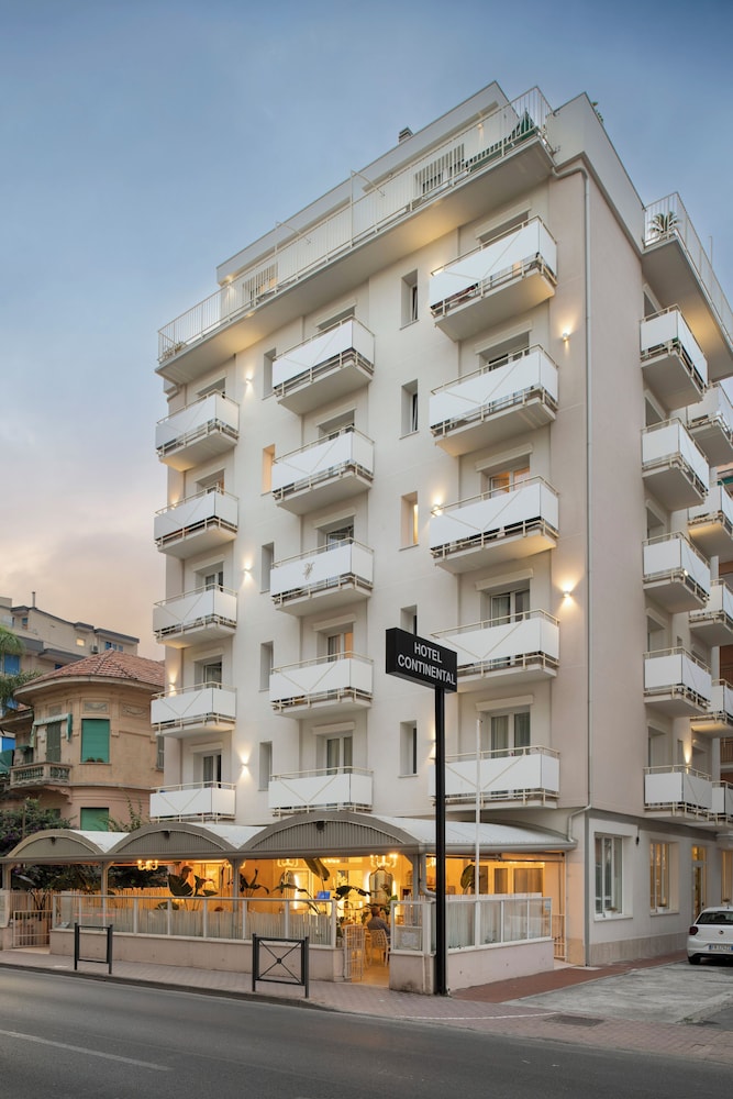 Hotel Continental — hotel in Pietra Ligure