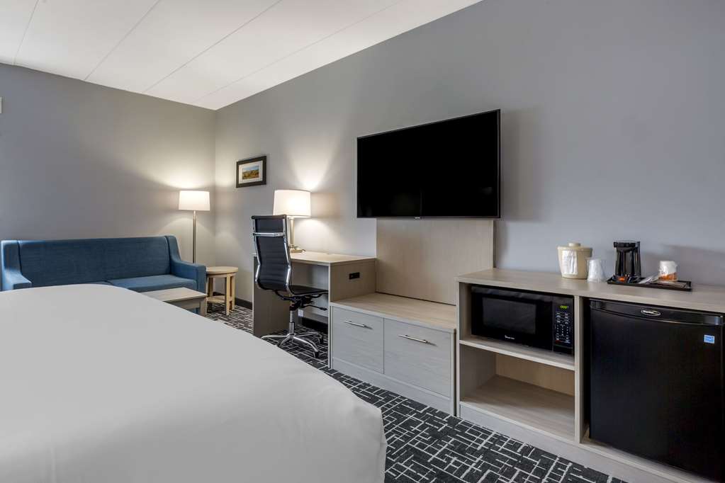 Comfort Inn Hyannis Cape Cod - photo 8