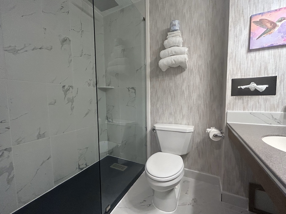 Woodbridge Inn & Tavern - photo 77