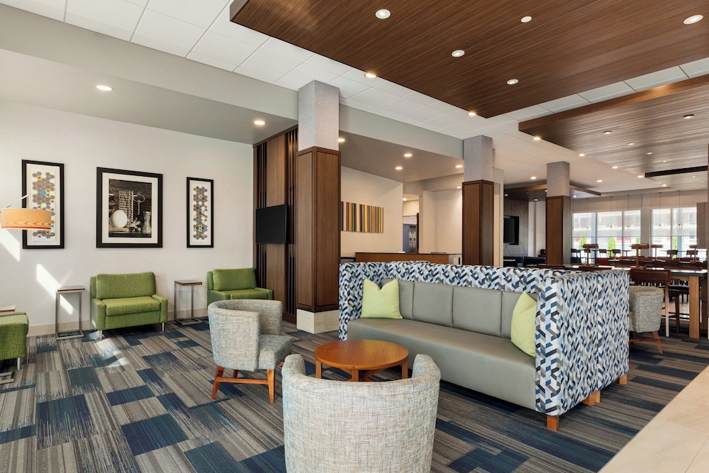 Holiday Inn Express And Suites Dalton Walnut Ave - photo 48