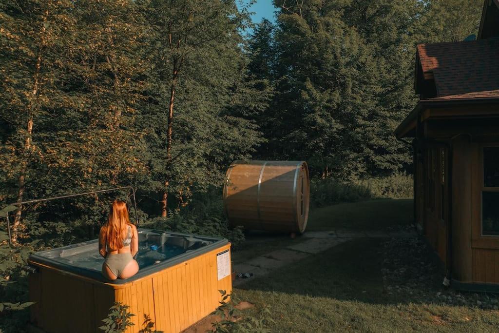 Private Hot Tub Sauna Indoor pool ski Monopoly - last minute hotel in Unknown City