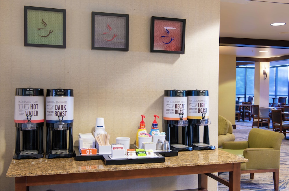 Hampton Inn Erie South - photo 39