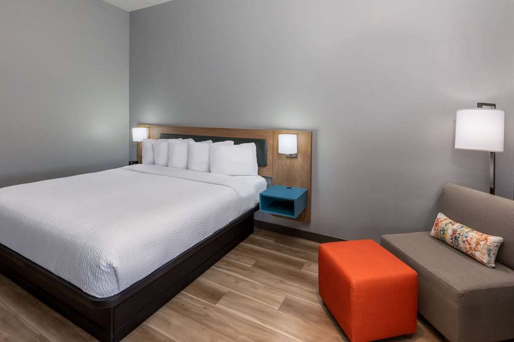 La Quinta Inn & Suites by Wyndham New Braunfels - photo 31