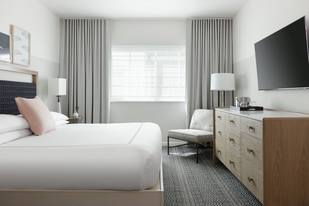 Kimpton Surfcomber Hotel by IHG - photo 21