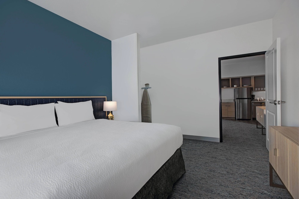 TownePlace Suites by Marriott Phoenix Glendale Sports & Entertainment District - photo 10