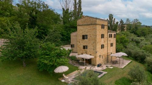 Casatorre 6&2 Emma Villas — 4-Star Luxury Hotel in Saludecio, Italy