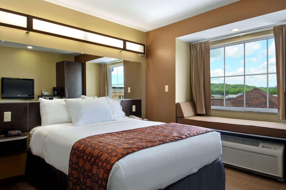 Microtel Inn & Suites by Wyndham Marietta - photo 12