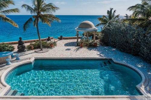 Private villa with exclusive ocean access — 4-Star Luxury Hotel in Kralendijk, Bonaire, Sint Eustatius and Saba