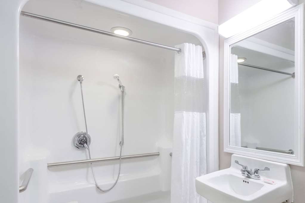 Baymont by Wyndham Cambridge - photo 9