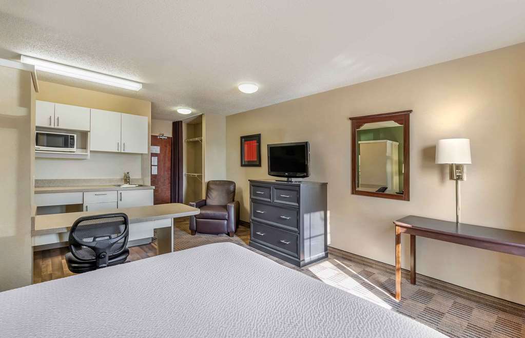 Extended Stay America Select Suites Chicago Downers Grove - photo 8