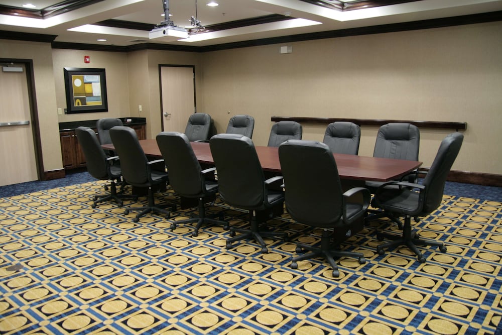 Hampton Inn Olathe - photo 40
