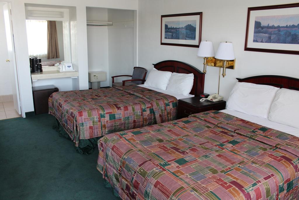 Yuma 4th Ave. Travelodge - photo 11