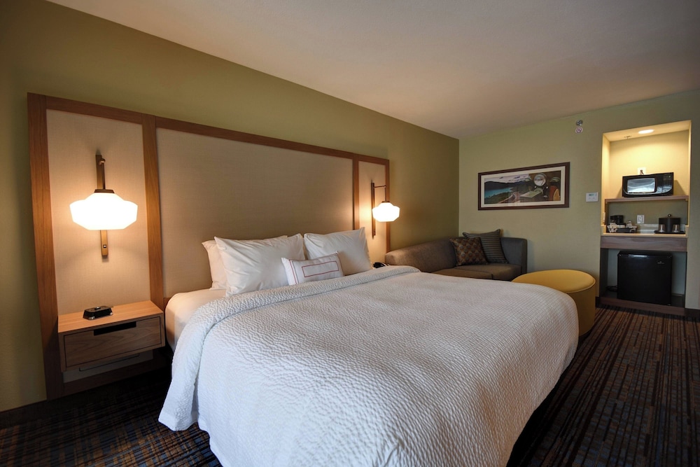 Fairfield Inn & Suites by Marriott Milwaukee North - photo 6