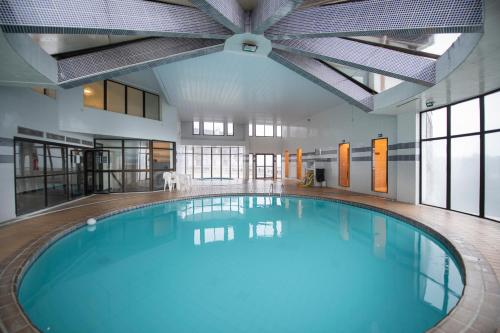 Apartamento Duplex Home Green Home — 4-Star Luxury Hotel in Campos Do Jordao, Brasil