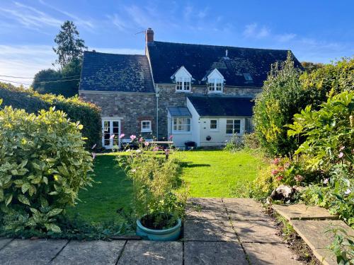 The Cottage — 4-Star Luxury Hotel in Abergavenny, United Kingdom