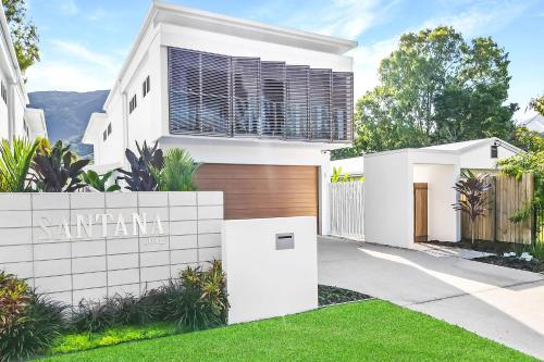 The Santana Collection TWO Luxury Accomodation in the heart of Palm Cove in Palm Cove, Australia
