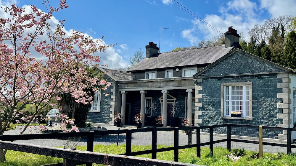Inch Schoolhouse Event Residence — 4-Star Luxury Hotel in Downpatrick, United Kingdom