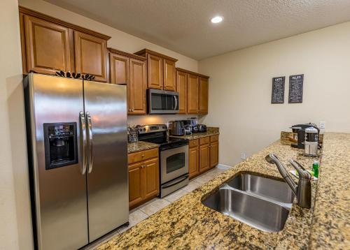 Spetacular TownHome With Private Pool close to Disney 8919PP - photo 3