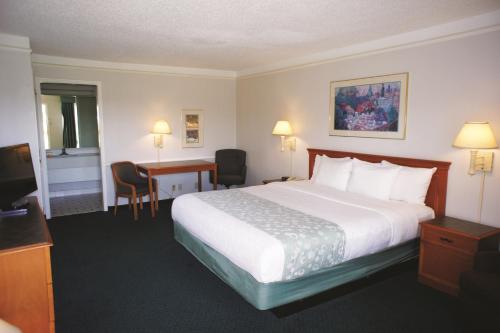 Days Inn by Wyndham Georgetown - photo 4