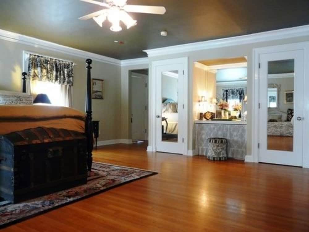 The Lilac Inn - photo 2