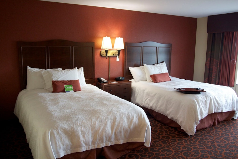 Hampton Inn & Suites Watertown - photo 20