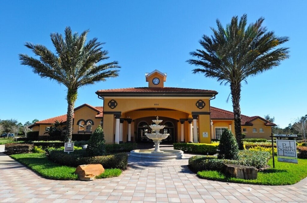 Le Chateau De La Bella Enchanted Escape 7 Bedroom Home by RedAwning — 4-Star Luxury Hotel in Davenport, United States