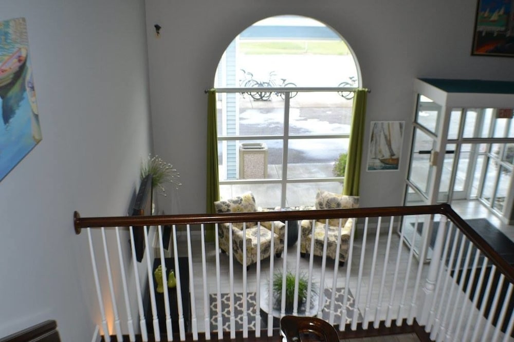 Dunes Express Inn & Suites - photo 8