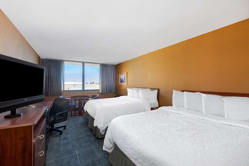 Howard Johnson by Wyndham Gillette - photo 21