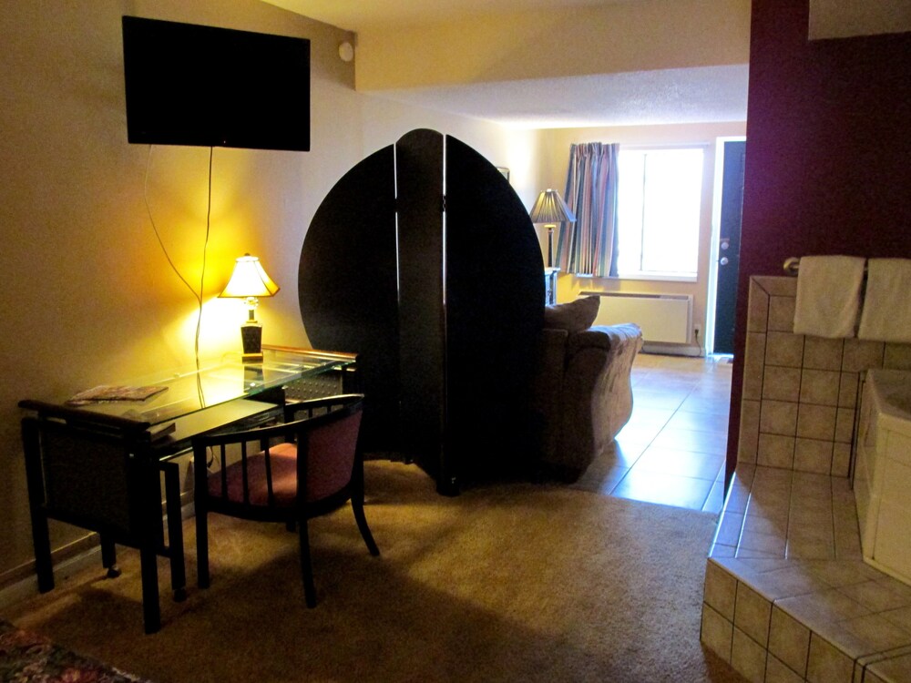 Brydan Suites - photo 10