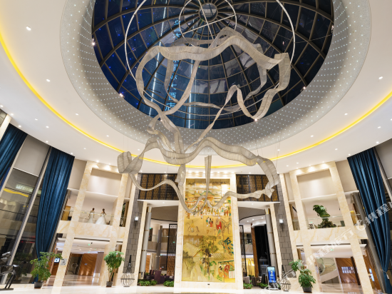 Universal Hotel Urumqi — 4-Star Luxury Hotel in Urumqi, People's Republic of China