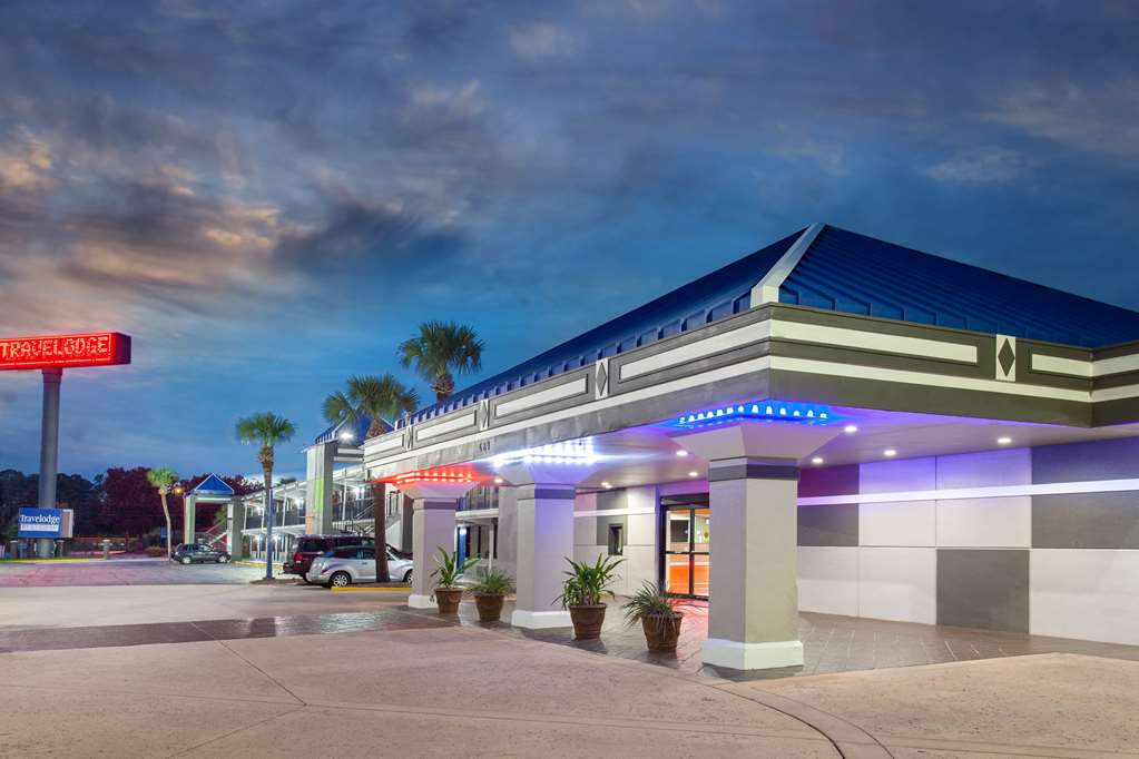Travelodge by Wyndham Deltona - photo 4