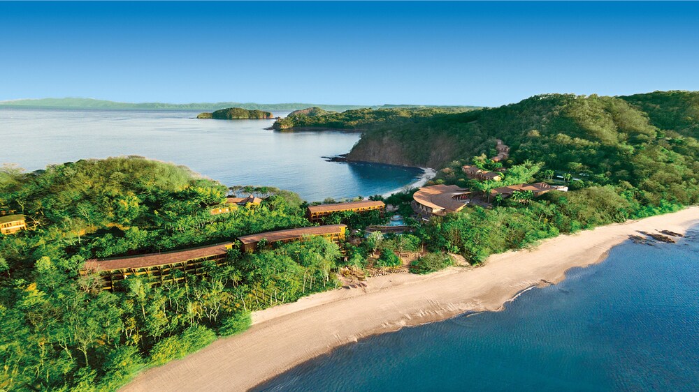Four Seasons Resort Peninsula Papagayo Costa Rica — 5-Star Luxury Hotel in Liberia, Costa Rica