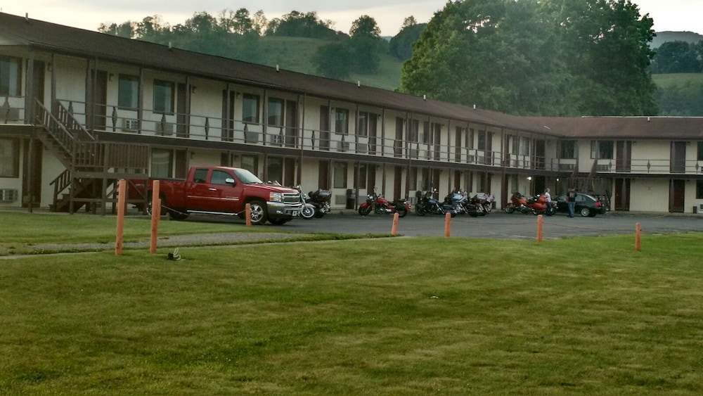Marlinton Motor Inn - photo 15