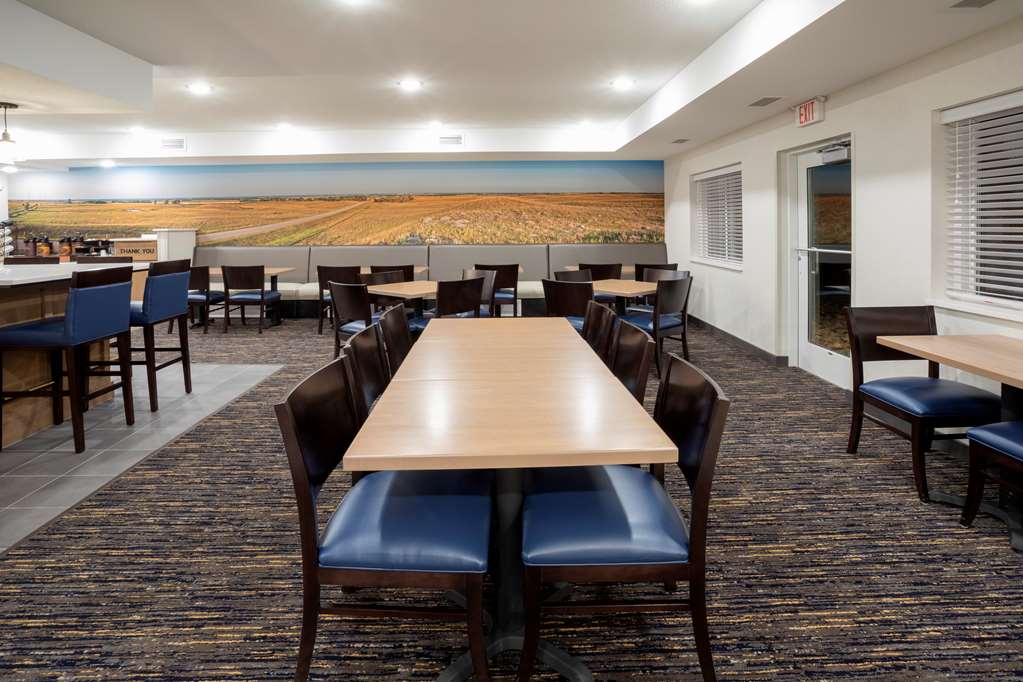 Grandstay Hotel and Suites Milbank - photo 10
