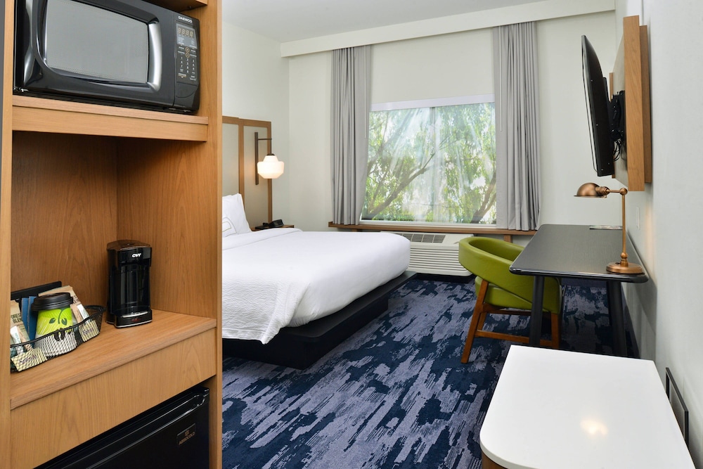 Fairfield Inn & Suites by Marriott Charlotte University Research Park - photo 14
